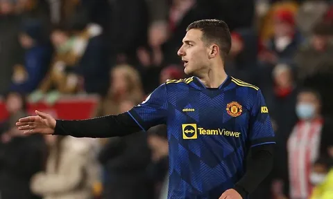 Rũ bùn đứng lên, sao Man Utd gửi lời tri ân Rangnick