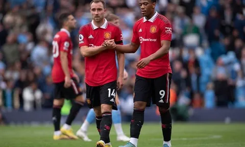 Evra: Cầu thủ M.U hoảng sợ và nói rằng Man City là quái vật