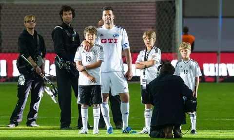 Tin buồn! Con trai Michael Ballack qua đời