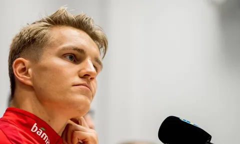 Odegaard xác nhận, Haaland đã có được số áo yêu thích