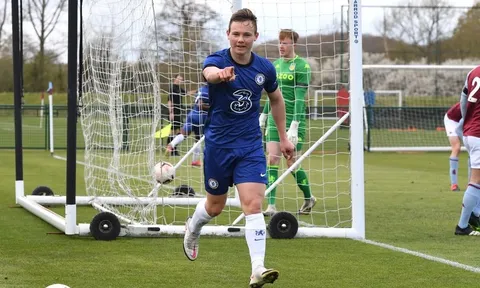 Chelsea coi như đón tân binh đầu tiên