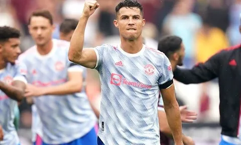 HLV Aston Villa cảnh giác trước Ronaldo