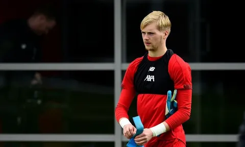 Sốc với thủ thành bắt chính cho Liverpool khi đấu Arsenal