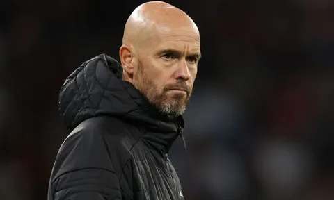 Ten Hag 'sấy tóc' cầu thủ M.U sau trận hòa Villa