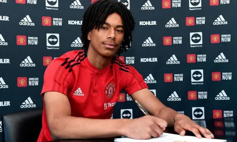 Man Utd chính thức ký hợp đồng với 'ngọc quý' khu trung tuyến