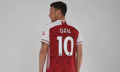 CHÍNH THỨC! Arsenal công bố số áo đội hình 2020/21, rõ số phận Ozil