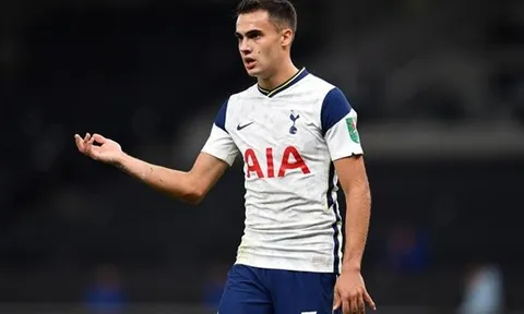Sau Chelsea, đến lượt Tottenham dính "virus FIFA"