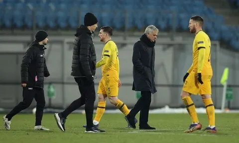 Mourinho: "Thái độ của cầu thủ Spurs khá tệ, giống khi tôi ở M.U trước đây"