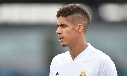 Chỉ cần 3 trận đấu, Man Utd đã nhìn thấu Varane
