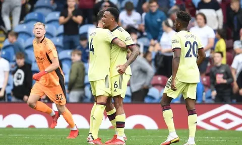Bản HĐ chất lừ từ chối CLB Premier League để gia nhập Arsenal