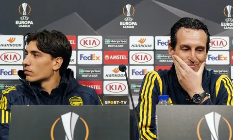 "Arsenal sẽ thua, và Emery sẽ chẳng còn ai để chỉ trích ngoại trừ..."