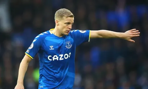 Van de Beek bị chỉ trích ở CLB mới