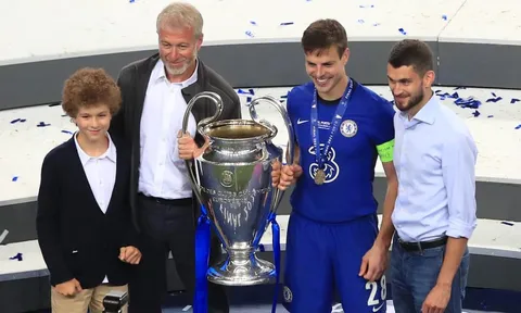 10 khoảnh khắc tạo nên kỷ nguyên Roman Abramovich ở Chelsea