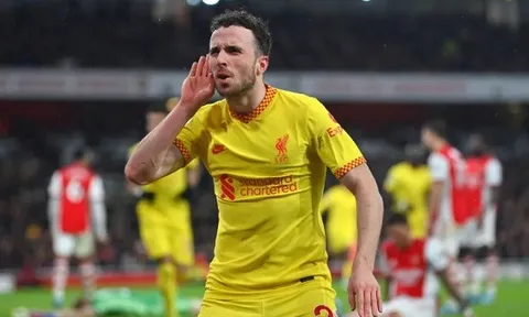 Bị fan Arsenal la ó, Jota đáp trả cực chất