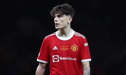 Ten Hag trình bày kế hoạch đặc biệt cho Garnacho với nhân viên M.U