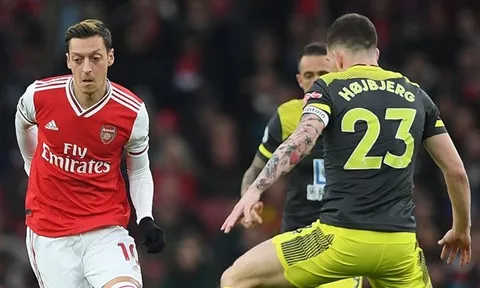 Unai Emery cũng phải 'chào thua' trước hàng phòng ngự của... Arsenal