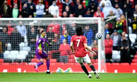 Cavani lập siêu phẩm, Man Utd vẫn không thể thắng trước đội rớt hạng