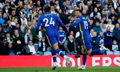 Chelsea đẩy Leeds đến 'cửa tử'