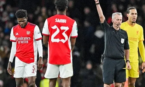 Paul Scholes nói thẳng về thứ hạng của M.U cuối mùa