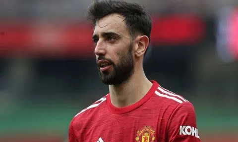 Bruno Fernandes ra mặt, giúp Man Utd thâu tóm tiền vệ đẳng cấp