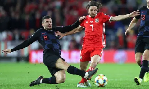Ten Hag mở cuộc họp với M.U ngay sau khi giành chức vô địch