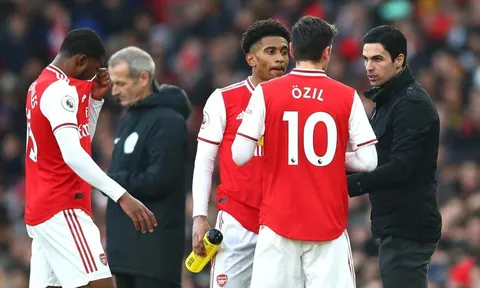 Đàm phán thuận lợi, Newcastle tiến gần đến họng pháo Arsenal