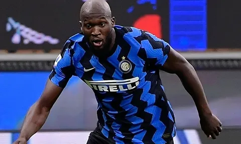 "Lukaku đáng sợ ngay cả khi ở trên TV"