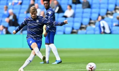 Người hâm mộ Quỷ đỏ bất bình khi Aaron Wan-Bissaka không được tham dự EURO 2020