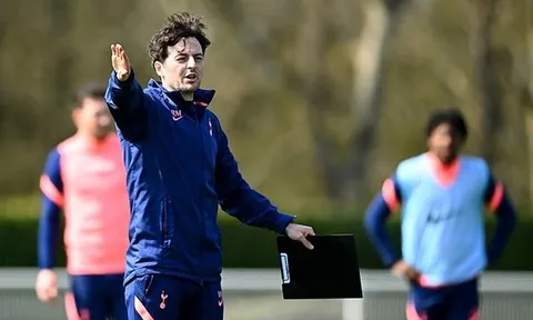 Được dẫn dắt bởi HLV trẻ hơn mình, đội trưởng Tottenham Hotspur nói ra sự thật