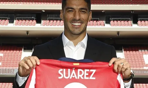 Vừa rời Barca, Luis Suarez đã cạnh tranh vinh dự to lớn với Ansu Fati