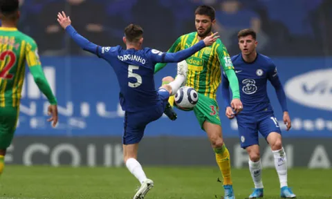 Joe Cole: "Lần đầu tiên tôi thấy Jorginho làm điều đó"