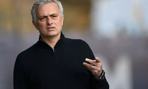 Luke Shaw và sao Man Utd được Mourinho khen ngợi: "Như đội trưởng vậy"