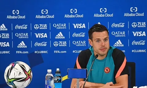 Các cầu thủ Chelsea mất ngủ vì tưởng bị tấn công bằng tên lửa