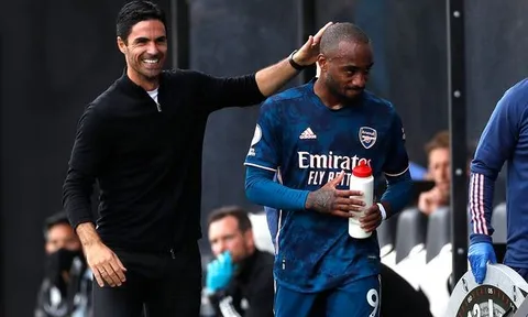 Arsenal đại thắng trận mở màn, Lacazette lên tiếng về tương lai