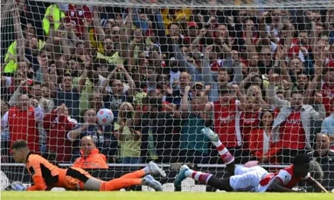 Vượt ải Leeds, Arsenal tạo khoảng cách 4 điểm với Tottenham