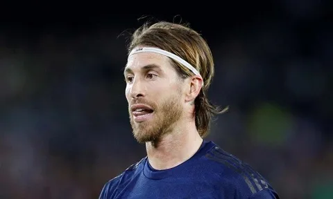 "Sơ đồ đó chỉ dùng khi đấu cúp, không mang danh hiệu EPL về cho Arsenal"