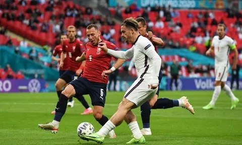 Jack Grealish đã chứng minh cho lời nói của Jose Mourinho và Gary Neville