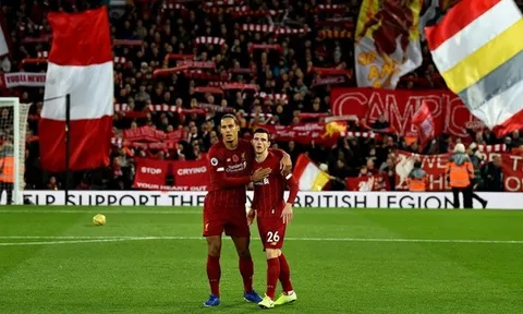 10 hình ảnh đẹp nhất vòng 12 EPL: 'Pháo đài' Anfield; Quỷ đỏ hồi sinh