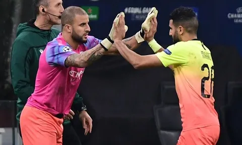 10 hình ảnh 'khó quên' ở loạt trận thứ 4 cúp C1: 'Thủ môn' Kyle Walker; Lời 'tạ lỗi' từ Son