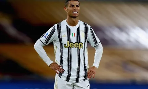10 siêu sao 'triệu đô' ở làng túc cầu: 'Ông già' CR7; 'Báo cô' Arsenal