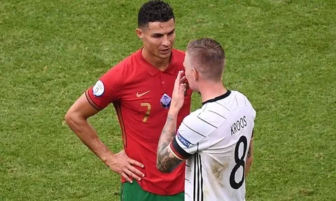Kroos tiết lộ về cuộc nói chuyện với Ronaldo