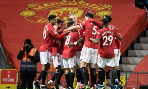 Man Utd bị "kéo trở lại mặt đất" sau chiến thắng trước West Ham