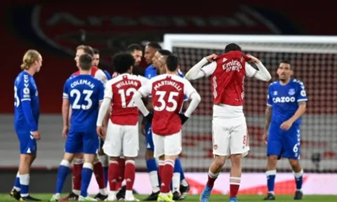 'Thật kinh khủng khi nhìn thấy một cầu thủ Arsenal chơi như vậy'