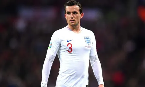 Bỏ mặc Tierney, Arsenal chuyển sang "cặp kè" cùng siêu hậu vệ Leicester