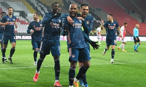 12 thống kê Slavia 0-4 Arsenal: Pepe quá đỉnh; "Họng pháo" hồi sinh