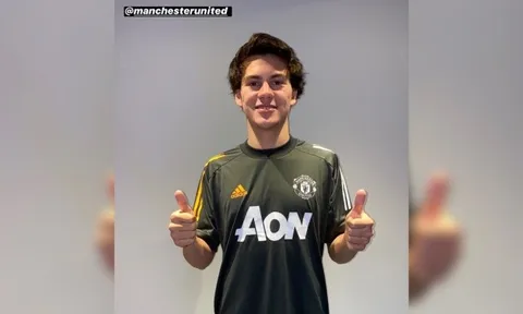 XONG! Tân binh "cực chất" có lần đầu khoác áo Man Utd