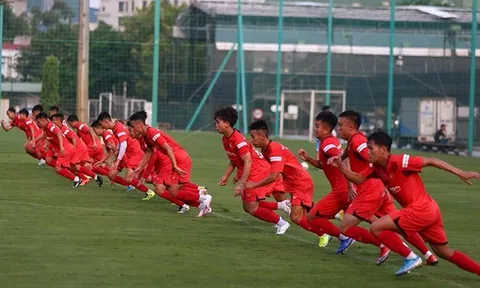 Văn Hậu báo tin không vui; Báo Indo ganh tỵ U23 Việt Nam