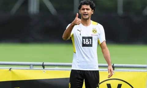 CHÍNH THỨC! Mục tiêu tin đồn của Chelsea gia hạn hợp đồng với Dortmund