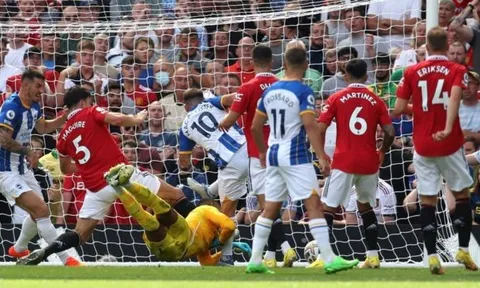 2 người mới hóa ra là điểm sáng hiếm hoi của M.U trước Brighton