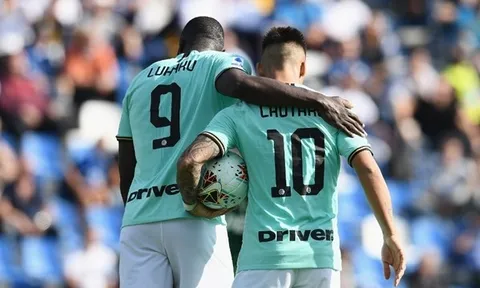 13 khoảnh khắc ấn tượng tại Serie A vào đêm qua: "Chiến binh" Lukaku, người dơi xuất hiện